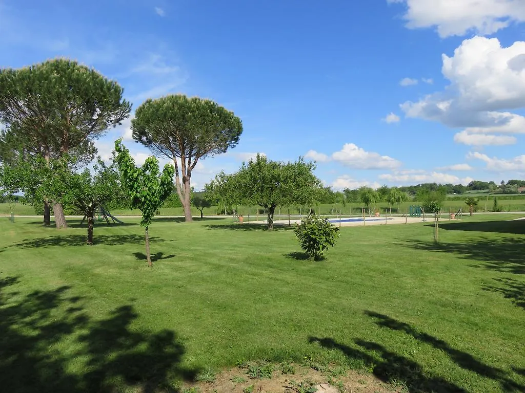 Holiday home Gites De La Carretarie Parisot